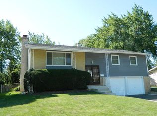 4119 N Firestone Ct, Hoffman Estates, IL 60192