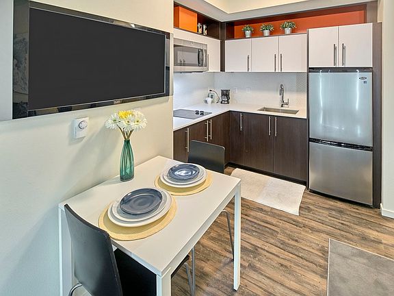 5th image of 1731 NW 57th St #4008641