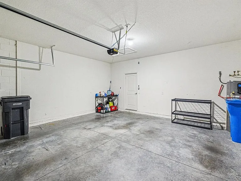 11525 Southern Creek Dr — Photo 26