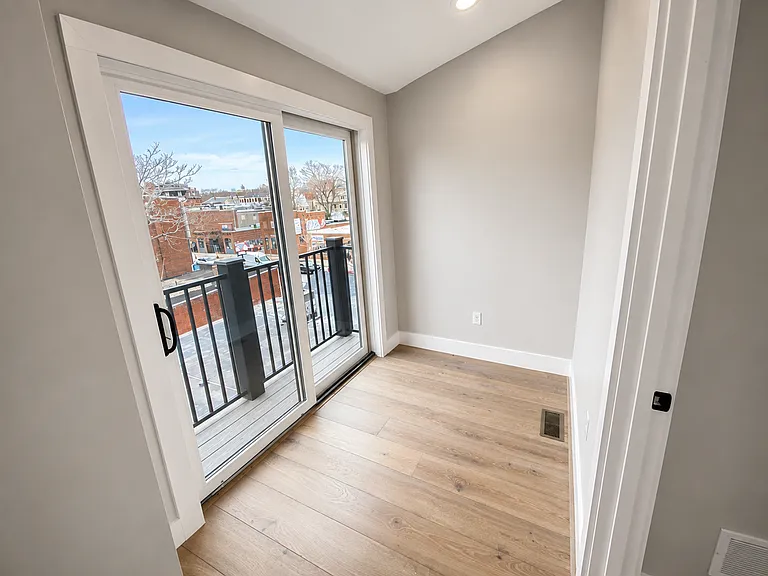 300 Somerville Ave #H — Photo 16