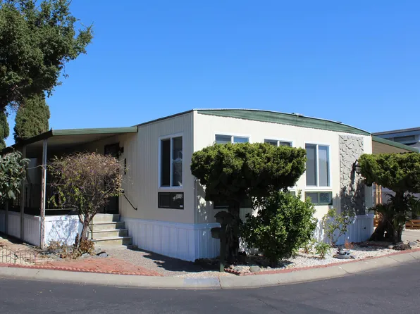 1555 Los Ojos Dr, Hayward, CA 94544