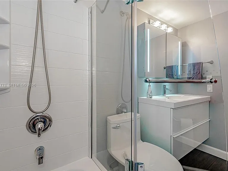 200 Leslie Dr #926 — Photo 9