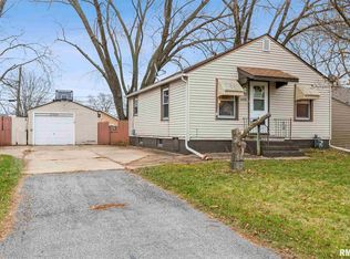 2326 47th St, Moline, IL 61265