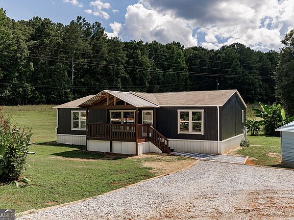 2nd image of 1637 Young Harris Rd