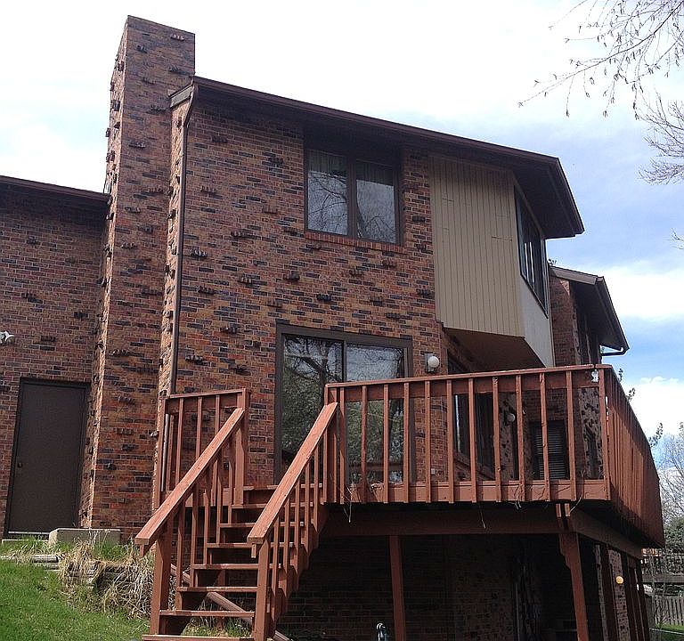 2nd image of 2140 Larchdale Dr