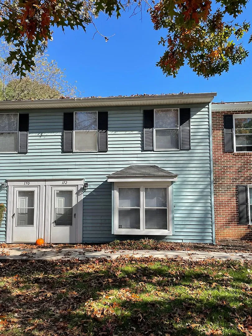 Available for the 2027-2028 lease term. — Photo 1
