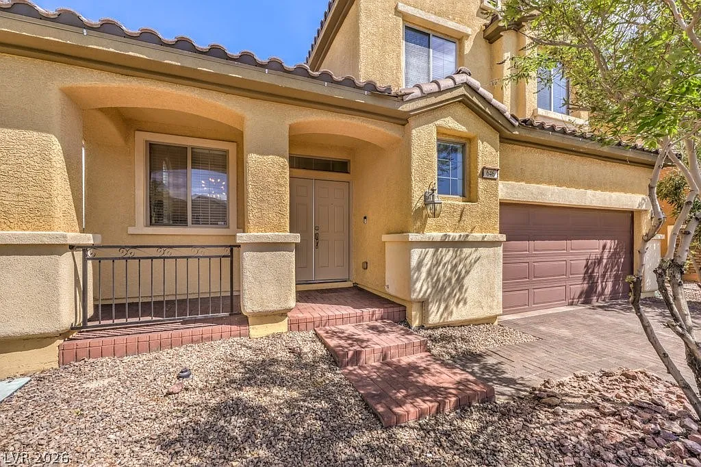 3 bed, 2.5 bath, 1899 sqft, $2,500 — Photo 4
