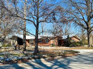 4712 W 101st Ter, Overland Park, KS 66207