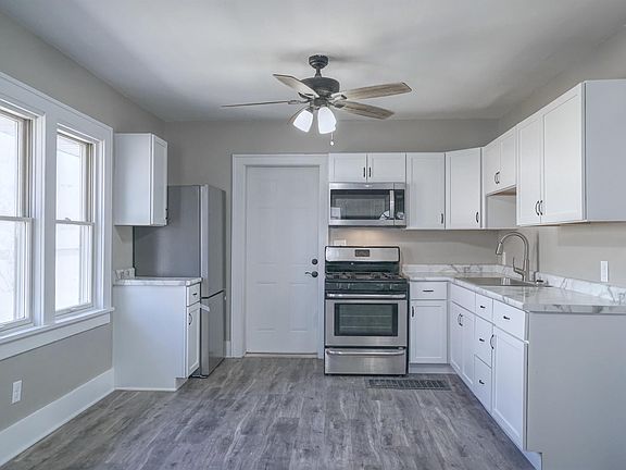 3rd image of 134 Helen Ave