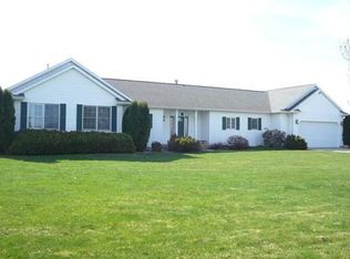 6075 Wells Ln, Cedar Rapids, IA 52411