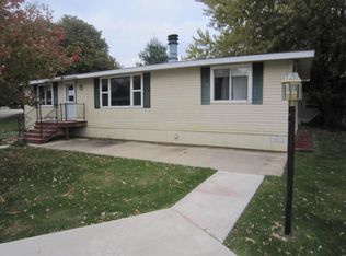 1485 Creek Rd, Burlington, WI 53105