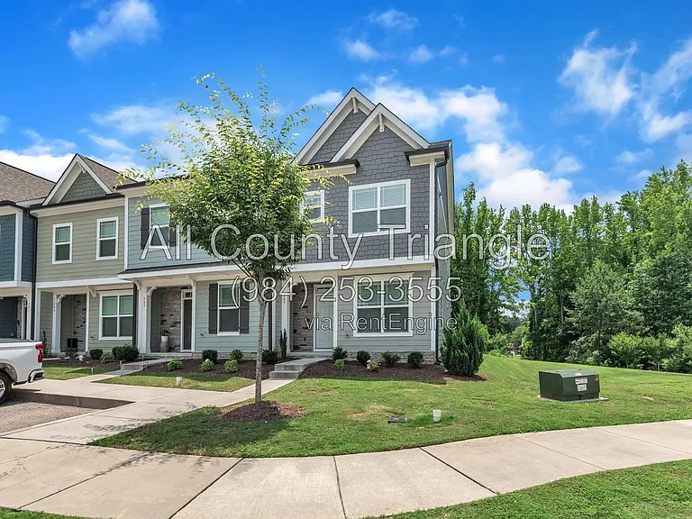 267 Old Grove Ln — Photo 3