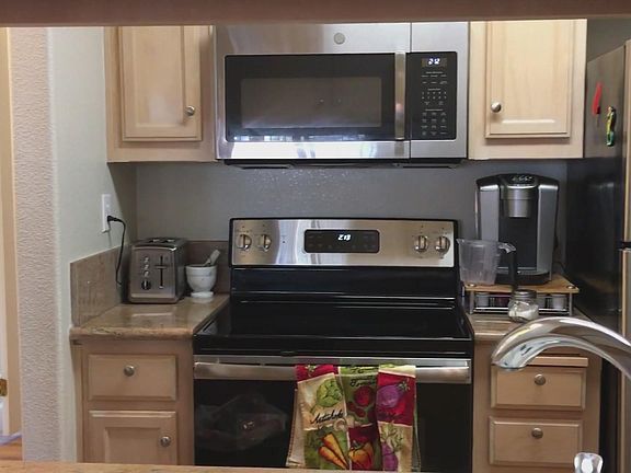 4th image of 735 Marie Ln