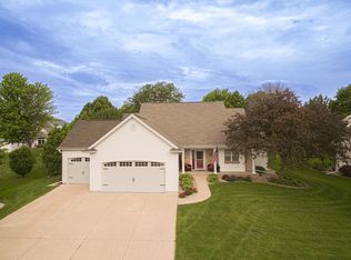 4211 N Windcross Dr, Appleton, WI 54913