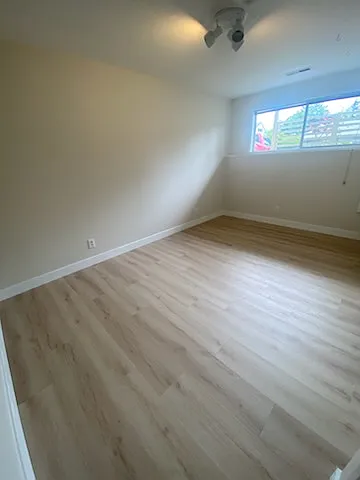 1050 Tacoma Ave NE — Photo 36