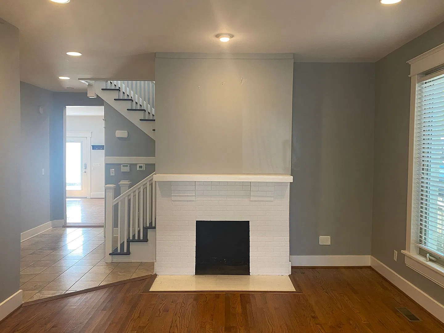 Vanderbilt Place - Wonderful Location 3 bedrooms/3 1/2 baths — Photo 1