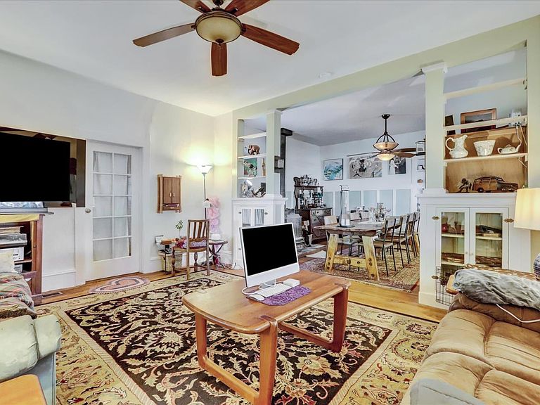 Listing photo 4