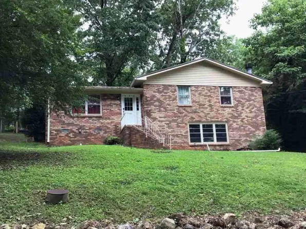 5012 Shane Dr, Anniston, AL 36206