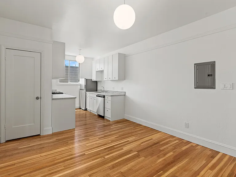 3260 Gough St #305 — Photo 10