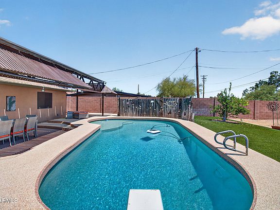 5th image of 211 E PAPAGO Drive