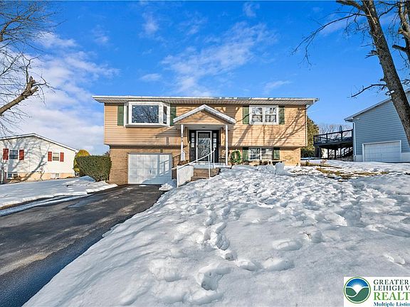 2nd image of 203 Faith Dr