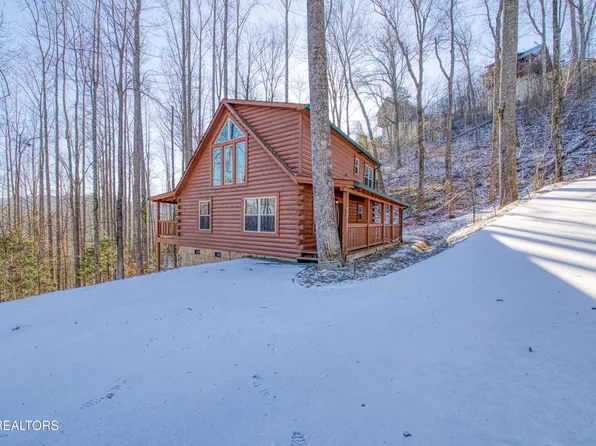 123 Laurel Way, Gatlinburg, TN 37738