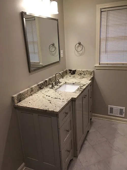 3 bed, 2.0 bath, 1700 sqft, $2,550 — Photo 3