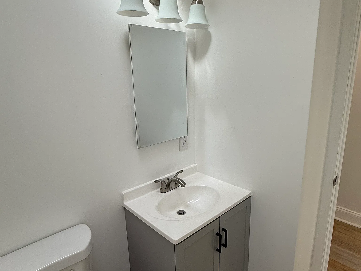 2 bed, 600 sqft, $1,200 — Photo 3