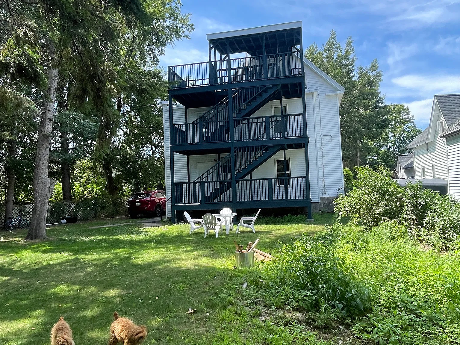 3 bed, 850 sqft, $2,250 — Photo 3