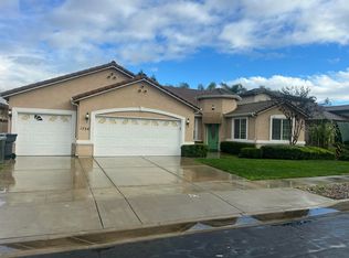1734 Firestone Dr, Tulare, CA