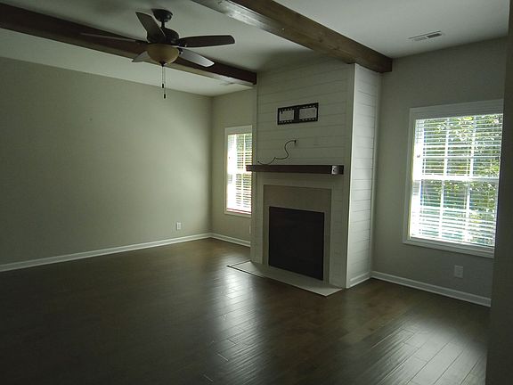3rd image of 10024 Castleglen Ln