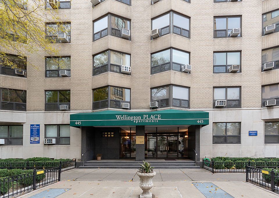 1st image of 445 W Wellington Ave APT 4B