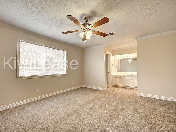 5th image of 7302 Fox Knoll Ln