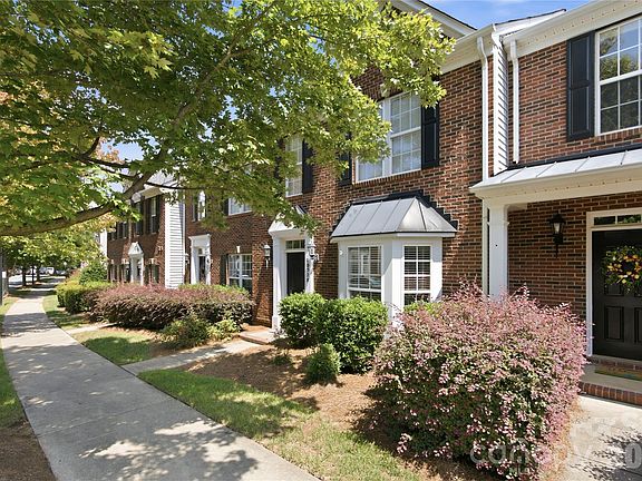 4th image of 20528 Harbor View Dr