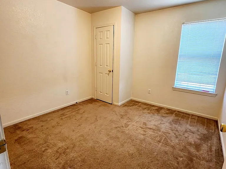 3208 Raven Dr — Photo 4