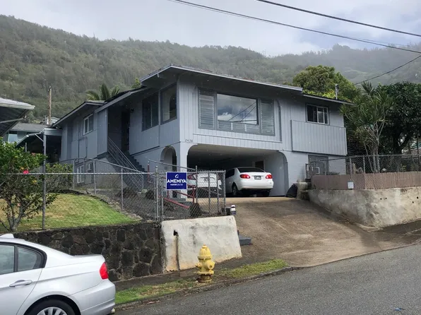 2438 Kula Kolea Dr #A, Honolulu, HI 96819