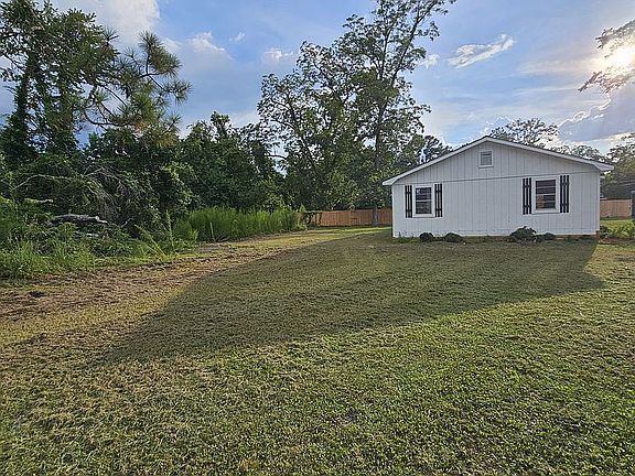 2nd image of 4417 Railroad Ave