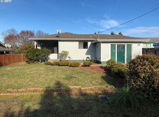 316 Memory Ln, Brookings, OR 97415