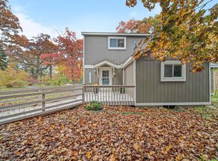 1101 Hillcrest St, White Lake, MI 48386