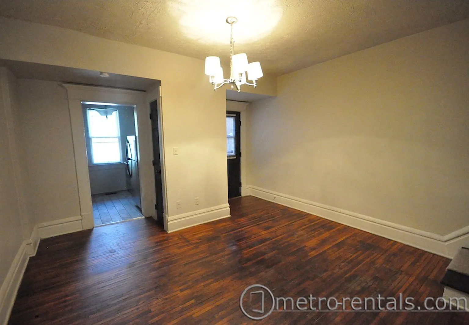 2 bed, 1.0 bath, $1,200 — Photo 4