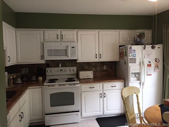 5th image of 34 Priorslee Ln