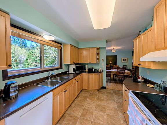 4th image of 2020 Grilse Rd