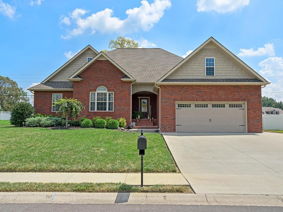 1st image of 661 Richards Dr