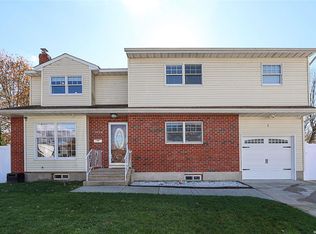 3368 Walters Ave, Wantagh, NY 11793