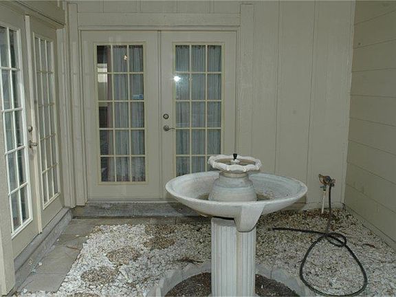 2nd image of 2986 Meadowgrass Ln #19/194