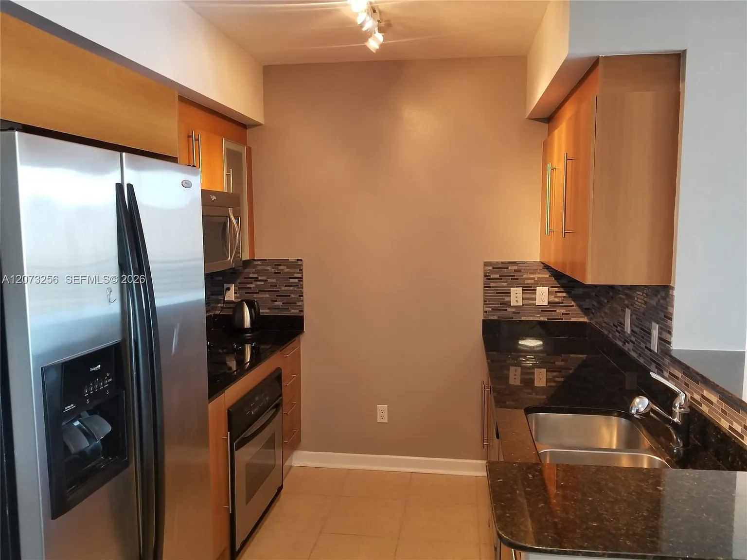 One Miami East Condo — Photo 3