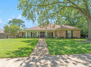 525 W Woodruff Dr, Baton Rouge, LA 70808