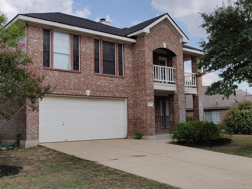 Beautiful 2 story with balcony and patio.