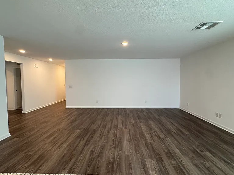 2800 Steamship Dr — Photo 3