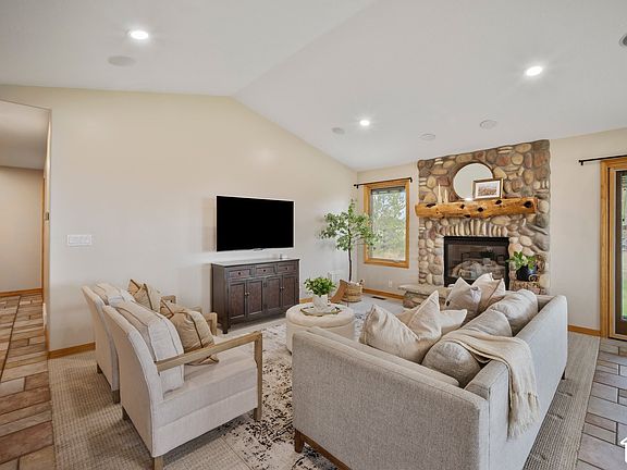 4th image of 2203 E Cedar Fort Dr N